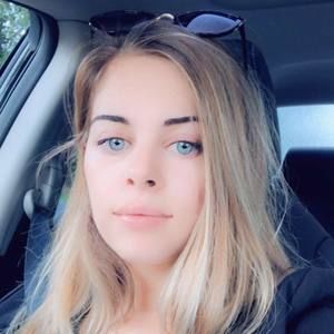 Meet your Posher, Leah